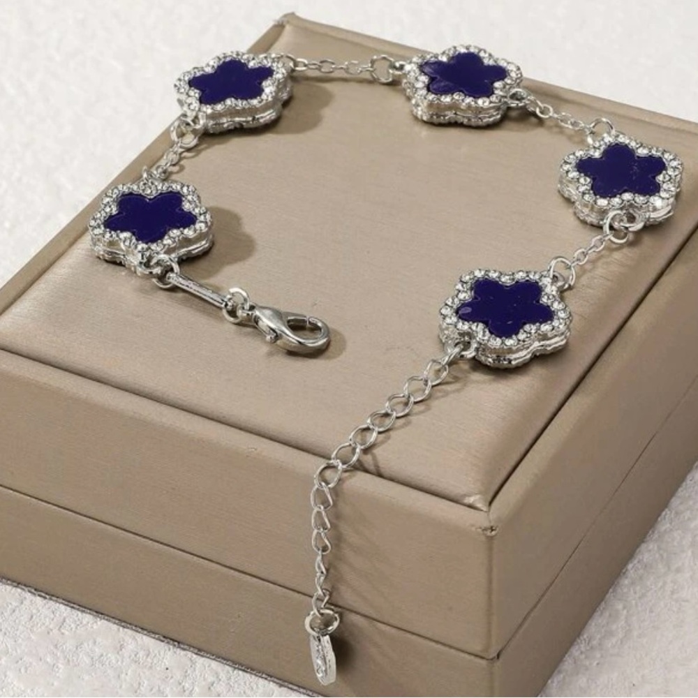 Blue clover leaf silver bracelet